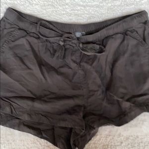 Grey Aerie linen women’s shorts